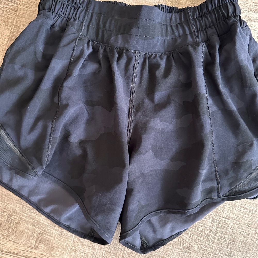 Lululemon hotty hot shorts-4 Tall